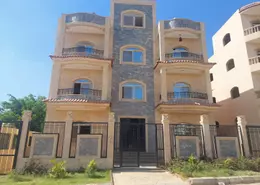 شقة - 3 غرف نوم - 2 حمامات للبيع في الحي الثاني شرق - مدينة الشروق - القاهرة