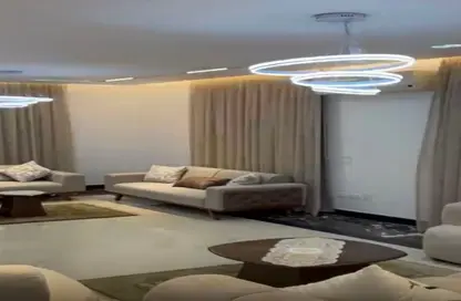 Townhouse - 4 Bedrooms - 5 Bathrooms for rent in Greens - 6th District - Sheikh Zayed City - Giza
