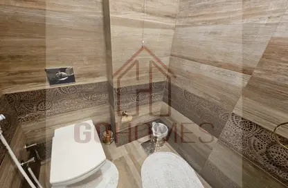 Apartment - 3 Bedrooms - 2 Bathrooms for sale in Rayhana Residence - Zahraa El Maadi - Hay El Maadi - Cairo