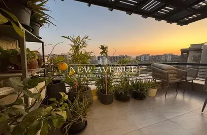 Penthouse - 4 Bedrooms - 3 Bathrooms for sale in New Giza - Cairo Alexandria Desert Road - 6 October City - Giza