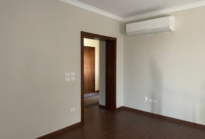8043284 - Property Image 3