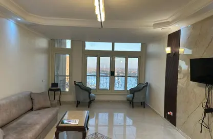 Apartment - 2 Bedrooms - 2 Bathrooms for sale in Cornish El Nile St. - Maadi - Hay El Maadi - Cairo