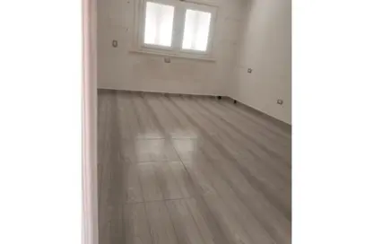 Office Space - Studio - 2 Bathrooms for rent in Zahraa El Maadi - Hay El Maadi - Cairo