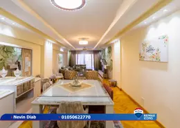 شقة - 3 غرف نوم - 3 حمامات للبيع في الأزاريطة - حي وسط - الاسكندرية
