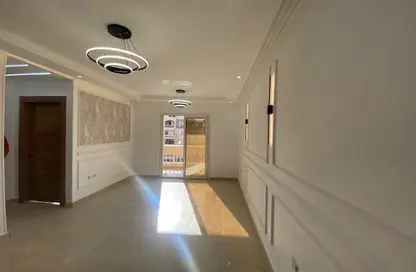 Apartment - 2 Bedrooms - 1 Bathroom for sale in Madinaty - Cairo