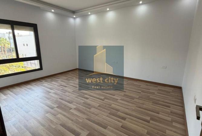 8464868 - Property Image 3