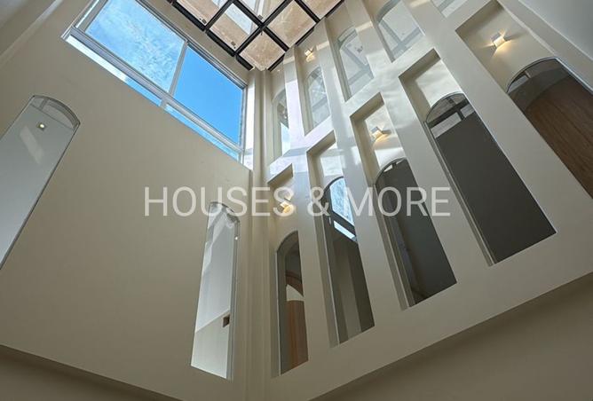 8120731 - Property Image 2