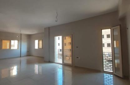 Apartment - 3 Bedrooms - 2 Bathrooms for rent in Al Gezira St. - South Investors Area - New Cairo City - Cairo