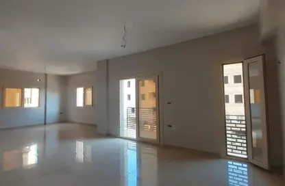 شقة - 3 غرف نوم - 2 حمامات للايجار في شارع الجزيرة - المستثمرين الجنوبية - مدينة القاهرة الجديدة - القاهرة