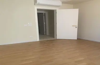 Apartment - 3 Bedrooms - 4 Bathrooms for sale in Pyramids Hills - Cairo Alexandria Desert Road - 6 October City - Giza