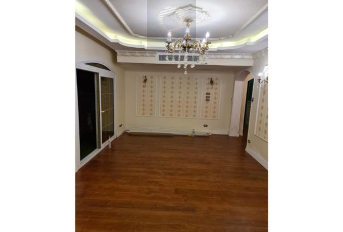 8060544 - Property Image 3