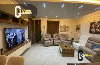 شقة - 3 غرف نوم - 2 حمامات للايجار في شارع ابن رشد - الرحاب المرحلة الخامسة - الرحاب - مدينة القاهرة الجديدة - القاهرة