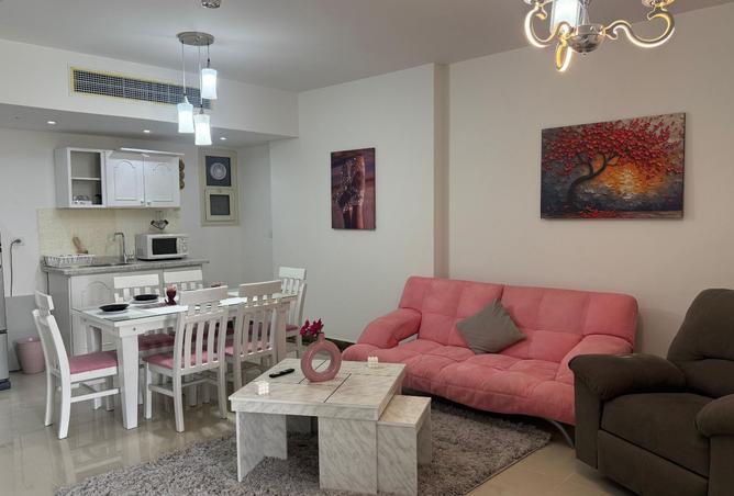 8033352 - Property Image 3