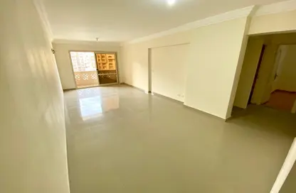 Apartment - 3 Bedrooms - 2 Bathrooms for rent in Mohamed Fawzy Moaz St. - Smouha - Hay Sharq - Alexandria Apartment - 3 Bedrooms - 2 Bathrooms for rent in Mohamed Fawzy Moaz St. - Smouha - Hay Sharq - Alexandria