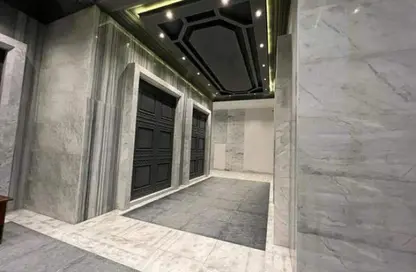 Apartment - 2 Bedrooms - 2 Bathrooms for rent in Crystal Plaza - Zahraa El Maadi - Hay El Maadi - Cairo