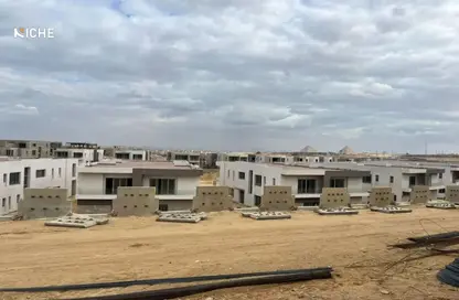 تاون هاوس - 3 غرف نوم - 3 حمامات للبيع في هضبة - طريق الفيوم الصحراوى - مدينة 6 أكتوبر - الجيزة