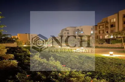 Apartment - 2 Bedrooms - 2 Bathrooms for sale in Palm Hills Village Gate - South Investors Area - New Cairo City - Cairo