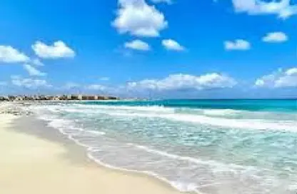 Chalet - 2 Bedrooms - 2 Bathrooms for sale in Koun - Ras Al Hekma - North Coast