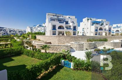 Chalet - 2 Bedrooms - 2 Bathrooms for sale in Mountain View - Ras Al Hekma - North Coast