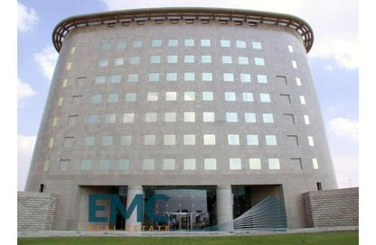 مساحات مكتبية - استوديو - 2 حمامات للايجار في شارع التسعين الشمالي - التجمع الخامس - مدينة القاهرة الجديدة - القاهرة