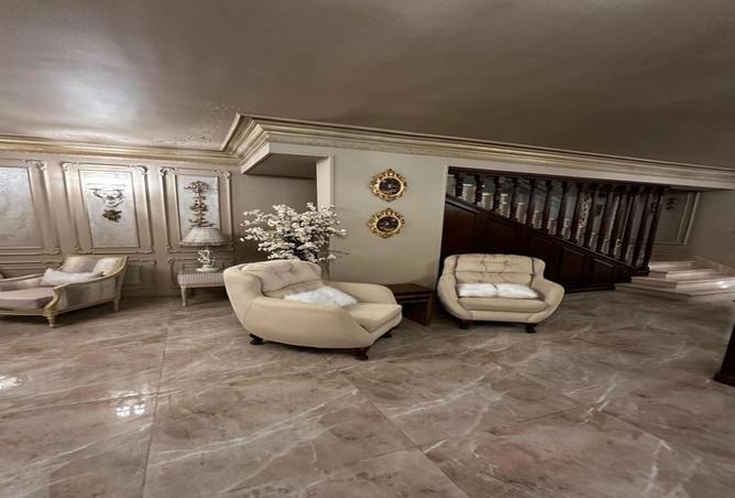 8232072 - Property Image 2