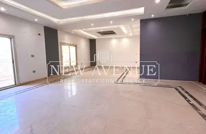 Villa - 4 Bedrooms - 3 Bathrooms for sale in Doctor Ali Mosharafa St. - Al Narges 6 - Al Narges - New Cairo City - Cairo