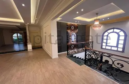 Villa - 7+ Bedrooms - 7+ Bathrooms for sale in Al Shouyfat St. - District 1 - The 5th Settlement - New Cairo City - Cairo