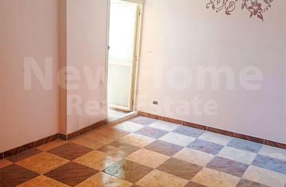 Apartment - 3 Bedrooms - 1 Bathroom for sale in Zaki Ragab St. - Smouha - Hay Sharq - Alexandria