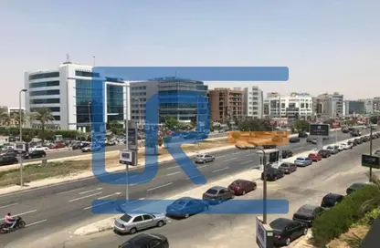 محل تجاري - استوديو - 1 حمام للايجار في شارع مجمع البنوك - شارع التسعين الجنوبي - التجمع الخامس - مدينة القاهرة الجديدة - القاهرة