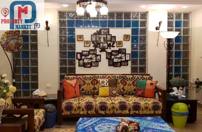 شقة - 4 غرف نوم - 3 حمامات للبيع في شارع شهاب - المهندسين - الجيزة