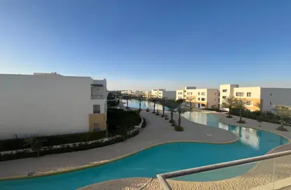 Chalet - 2 Bedrooms - 2 Bathrooms for sale in Azha - Al Ain Al Sokhna - Suez