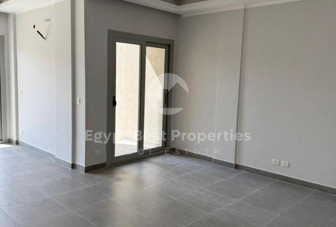 8053411 - Property Image 2