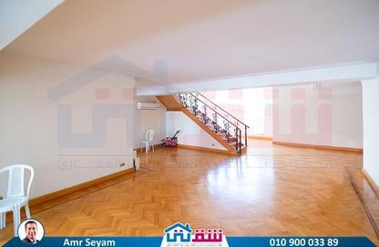 Duplex - 4 Bedrooms - 4 Bathrooms for sale in Azarita - Hay Wasat - Alexandria