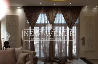 شقة - 3 غرف نوم - 2 حمامات للبيع في شارع دكتور محمد يوسف - البنفسج 7 - البنفسج - مدينة القاهرة الجديدة - القاهرة