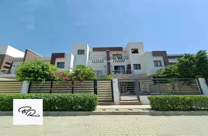 Villa - 3 Bedrooms - 4 Bathrooms for sale in Hyde Park - 5th Settlement Compounds - The 5th Settlement - New Cairo City - Cairo