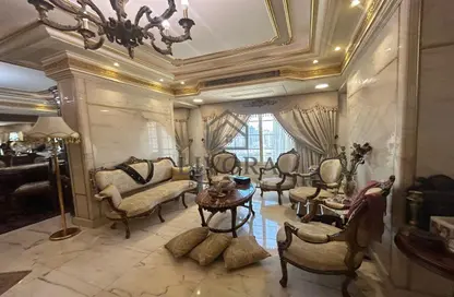 Apartment - 5 Bedrooms - 4 Bathrooms for sale in Latin Quarter - Raml Station - Hay Wasat - Alexandria