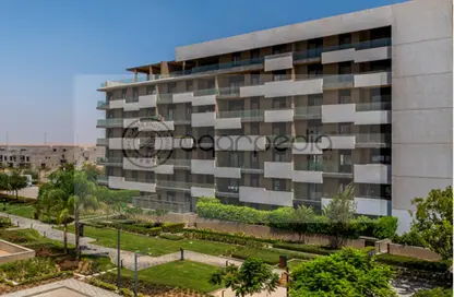 شقة - 2 غرف نوم - 2 حمامات للبيع في كمبوند البروج - كمبوندات الشروق - مدينة الشروق - القاهرة