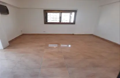 Office Space - Studio - 2 Bathrooms for rent in Gameat Al Dewal Al Arabeya St. - Mohandessin - Giza