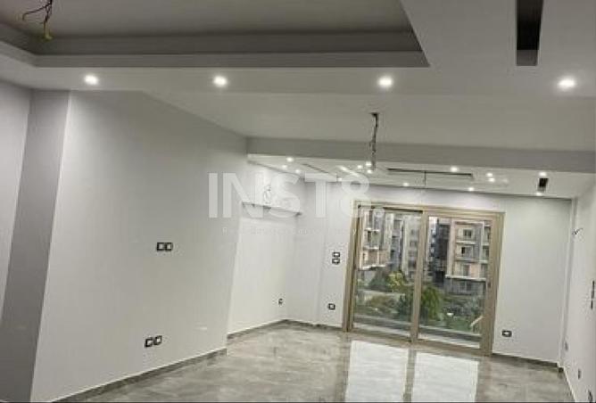 8219002 - Property Main Image