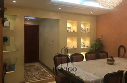 شقة - 3 غرف نوم - 2 حمامات للبيع في شارع ذاكر حسين - الحديقة الدولية - الحي السابع - مدينة نصر - القاهرة