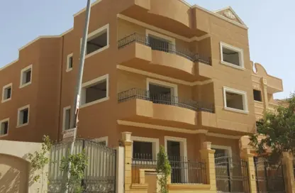 Villa - 7+ Bedrooms - 7 Bathrooms for sale in Touristic Zone 1 - Touristic Zone - Al Motamayez District - 6 October City - Giza