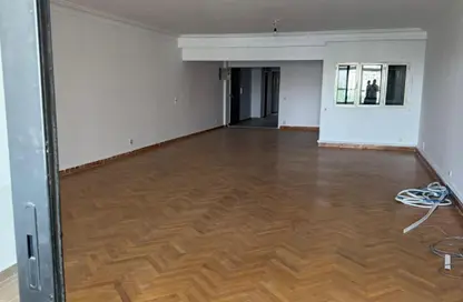 شقة - 3 غرف نوم - 3 حمامات للبيع في شارع محمد مظهر - الزمالك - القاهرة