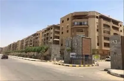 Apartment - 3 Bedrooms - 2 Bathrooms for sale in Golden Gates - Al Hadaba Al Wosta - Mokattam - Cairo