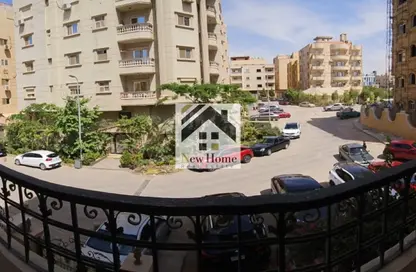Apartment - 3 Bedrooms - 2 Bathrooms for sale in Mostashareen - North Investors Area - New Cairo City - Cairo