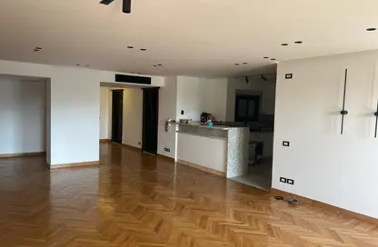 شقة - 3 غرف نوم - 3 حمامات للبيع في سرايات المعادي - حي المعادي - القاهرة