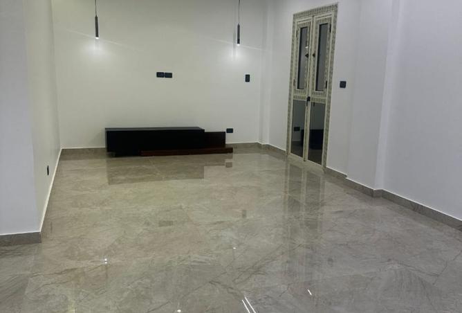 7910870 - Property Image 2