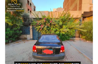 Villa - 4 Bedrooms - 3 Bathrooms for sale in West Somid - 6 October City - Giza