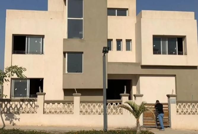 8177869 - Property Image 2