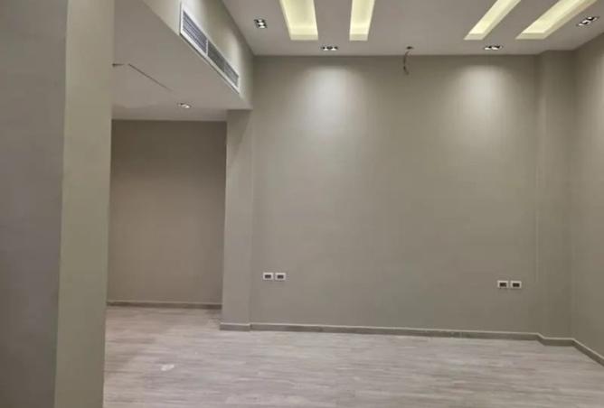 8076555 - Property Image 2