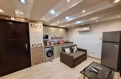 Apartment - 3 Bedrooms - 2 Bathrooms for rent in Abd Al Razak Al Sanhouri St. - 6th Zone - Nasr City - Cairo